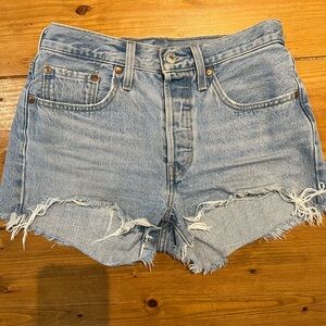 Women’s Levis 501 ORIGINAL SHORT IN LUXOR HEAT